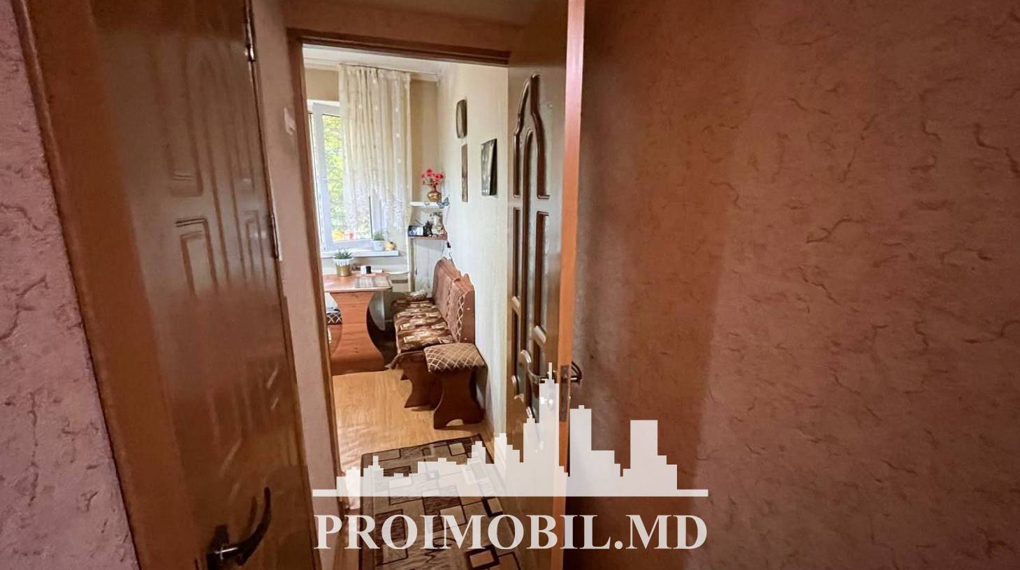 https://images.proimobil.md/wTembDHENaBV-9Q9-FsvhGlOgSL-HnkxiCVEkWKjy1I/watermark:0.75:so:0:30:0.39/resize:fill:1460:816:1/gravity:ce/bG9jYWw6Ly8vZXN0YXRlL2xyL2FmZTI0M2EwLTQxZDYtNGY2My1iNGM4LTRjYTU1ZWQ1NmFkZi5qcGVn
