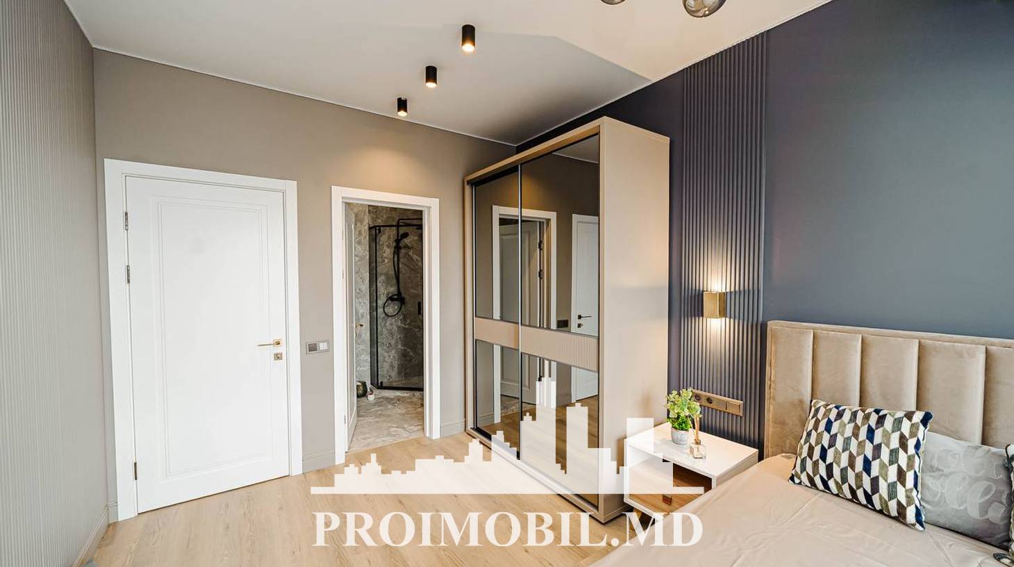 https://images.proimobil.md/wWA5_OnSosdRvYrB0V1Tdm1sw8JVdgA1B45hBprSfHU/watermark:0.75:so:0:30:0.39/resize:fill:1460:816:1/gravity:ce/bG9jYWw6Ly8vZXN0YXRlL2xyLzIxZjFiYjEyLTZhNDQtNDZlZC1hNjRlLWY0ODBmMTljMWEyMy5qcGVn