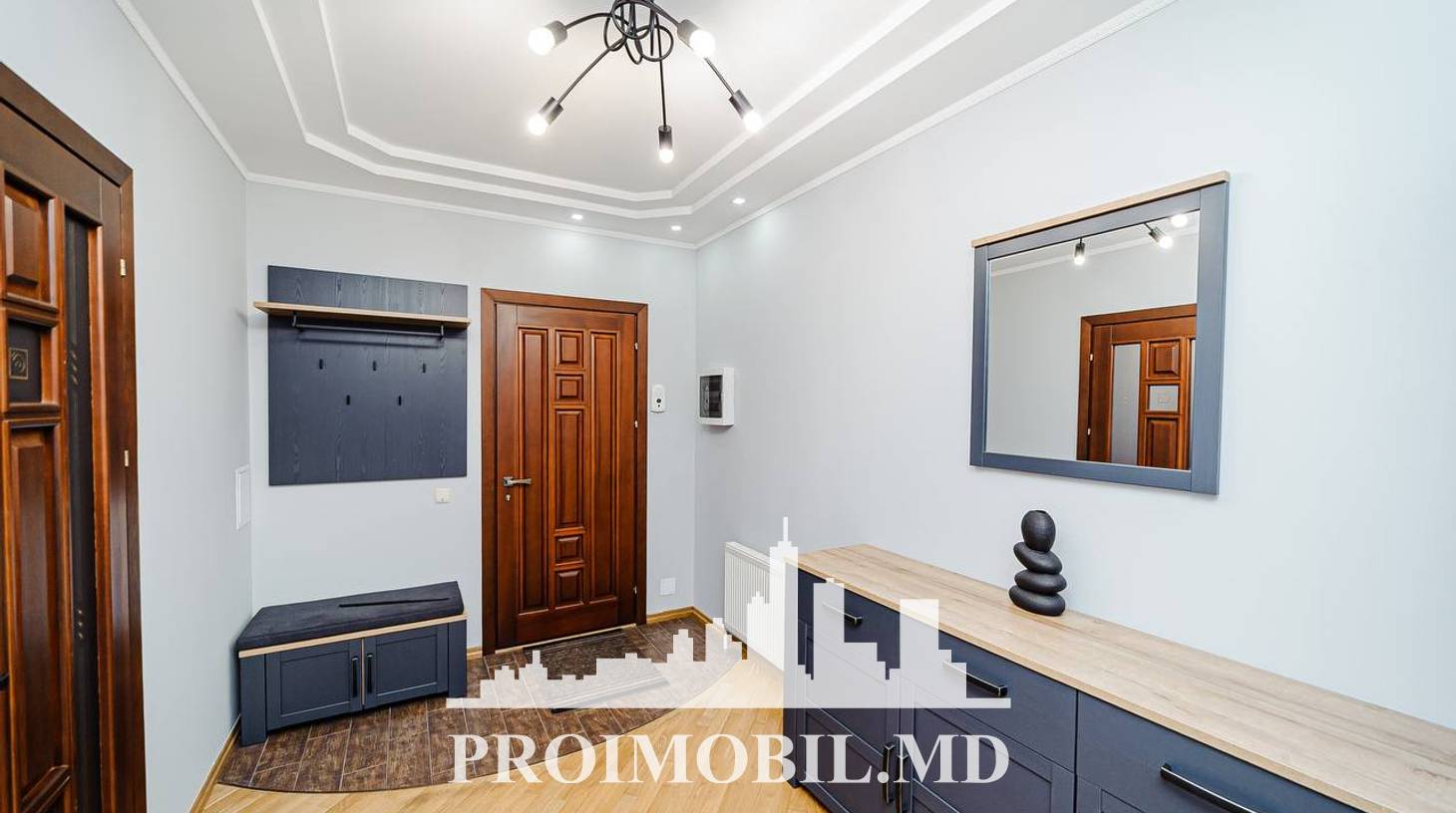 https://images.proimobil.md/wXhT15j6IEHlAYqOS_k7eZ4WSPCDGntDykssT79MfyI/watermark:0.75:so:0:30:0.39/resize:fill:1460:816:1/gravity:ce/bG9jYWw6Ly8vZXN0YXRlL2xyL2ZhYTE3NTkyLWQyMjAtNDI1MS1iMTZhLWU0YWYyNTcwZjFjZi5qcGVn