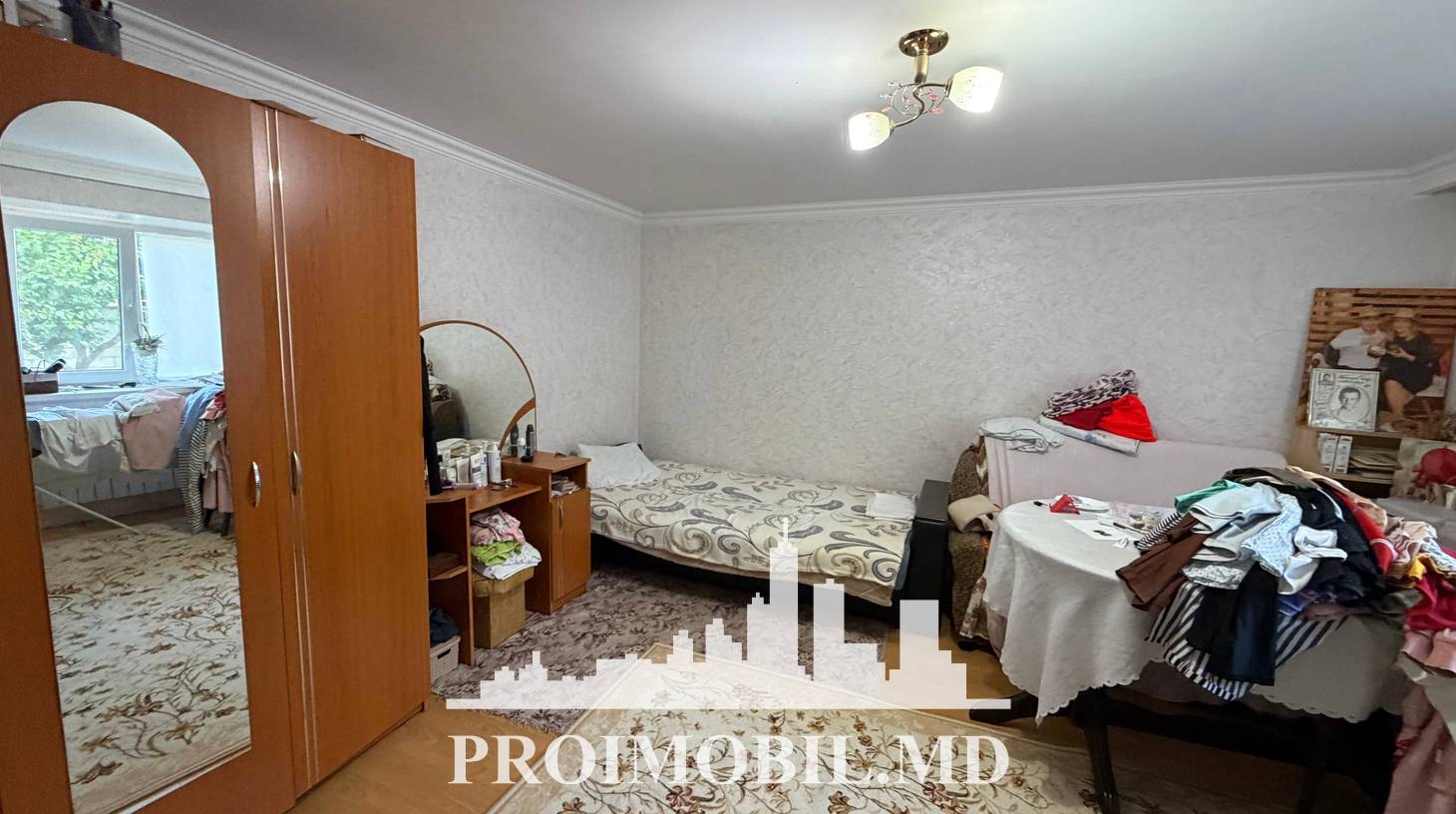 https://images.proimobil.md/wXwhU3MeVJ3EGX3M8uISGpKxzcW39F8SRZjylZX1oA0/watermark:0.75:so:0:30:0.39/resize:fill:1460:816:1/gravity:ce/bG9jYWw6Ly8vZXN0YXRlL2xyLzUzMTk3ZDk1LWI1YzYtNGYxZC05NmJkLWI3OTA3Mzg5YzdjOC5qcGVn