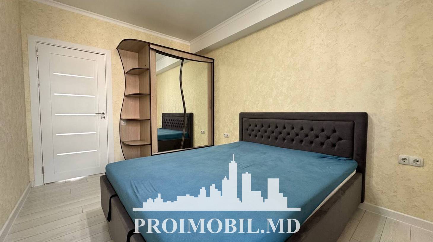 https://images.proimobil.md/wZ02ePU3zGEvM54U6qppQ6KaRsm0Ai3WCKR149BBIJY/watermark:0.75:so:0:30:0.39/resize:fill:1460:816:1/gravity:ce/bG9jYWw6Ly8vZXN0YXRlL2xyLzliMWZhN2JlLTQzOWUtNDQ0MC1hZmQzLWQyNWEwNjNiMmRkZS5qcGVn