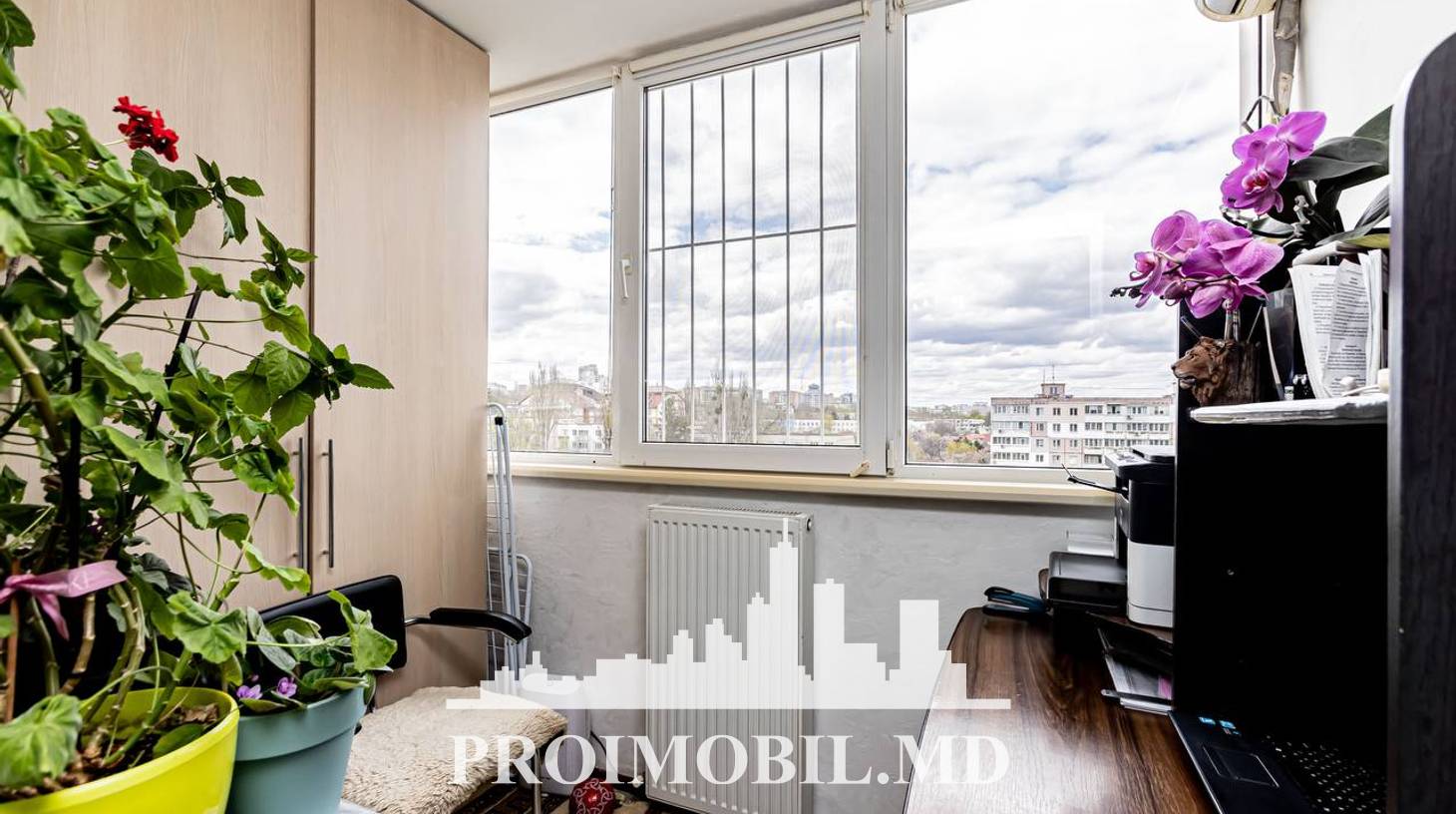 https://images.proimobil.md/wZX90C7bfbLUYp0vje-QsVr2up_DjsnnPNHF7Yjs3Uo/watermark:0.75:so:0:30:0.39/resize:fill:1460:816:1/gravity:ce/bG9jYWw6Ly8vZXN0YXRlL2xyLzA2NDZlYjA1LWI4MzktNDM5ZS05OWM5LTVjYzRiODczNjI4Ni5qcGVn
