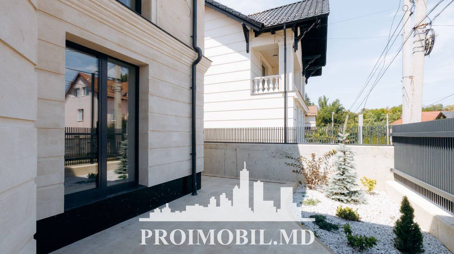 https://images.proimobil.md/waxSX8l0RhQJqI-N2w8OgoV3sRTotKv8GxL2h3SUdsg/watermark:0.75:so:0:30:0.39/resize:fill:1460:816:1/gravity:ce/bG9jYWw6Ly8vZXN0YXRlL2xyLzk5NWU1YWI4LWExZDAtNDkyMC05NDI3LTFmOTdlMDMzOTg2OS5qcGVn