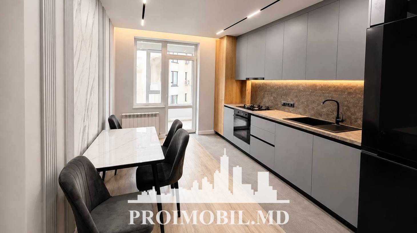 https://images.proimobil.md/wg_t9na5Dp6HEPyFw_LfLodgd8qzi0iKSO3bs5UZj-0/watermark:0.75:so:0:30:0.39/resize:fill:1460:816:1/gravity:ce/bG9jYWw6Ly8vZXN0YXRlL2xyLzg1ZTQwNjM1LTAwMWItNDM1NS04YzRiLWIxZjI1NDVkOWY1NC5qcGVn