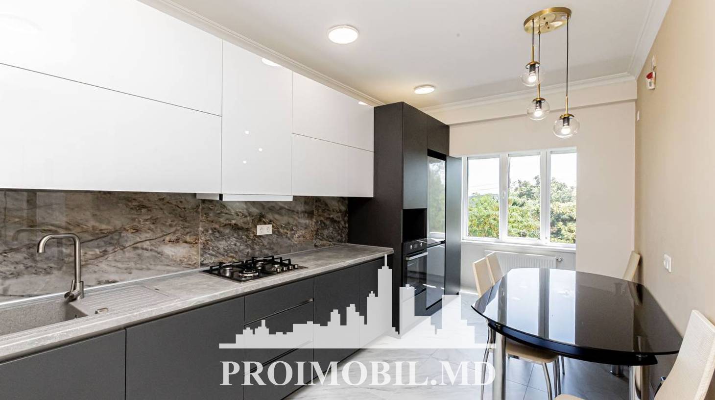 https://images.proimobil.md/wj6pgDz2ntyxoltz70z0Fxp-4rZDOUz3eHx3hiSQklU/watermark:0.75:so:0:30:0.39/resize:fill:1460:816:1/gravity:ce/bG9jYWw6Ly8vZXN0YXRlL2xyLzFkYzE5YWI3LWViNTEtNDY5Yy04YWFlLWJiM2Q3NGU5ZDM4ZC5qcGVn