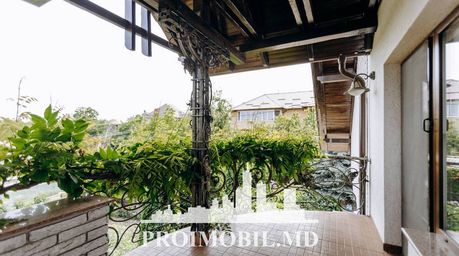https://images.proimobil.md/wjZQ6FJqJ2IOJdiY6FH8Ge5s1KtpLxIILuD7sYD6vQQ/watermark:0.75:so:0:30:0.39/resize:fill:1460:816:1/gravity:ce/bG9jYWw6Ly8vZXN0YXRlL2xyL2Y3ZDZiMjNkLTFlYTUtNDgwMC05OWI3LWUzNDJlZTE1MDJhZi5qcGVn