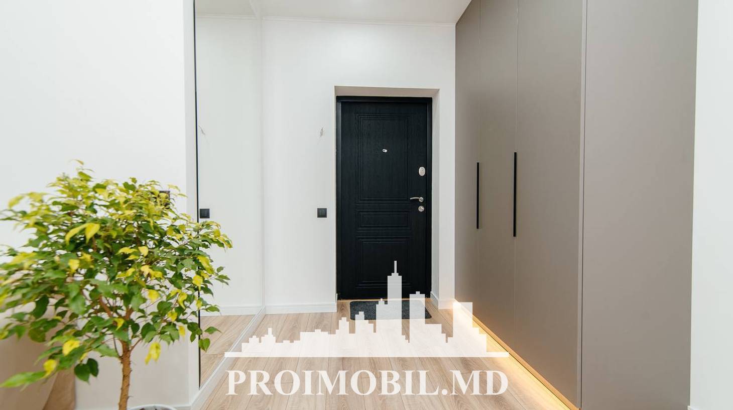 https://images.proimobil.md/wnY5E6SvglP-JF60vhwQoJogUUol8s8rq_zARKfVbRQ/watermark:0.75:so:0:30:0.39/resize:fill:1460:816:1/gravity:ce/bG9jYWw6Ly8vZXN0YXRlL2xyL2M2NGE2ZTIwLTNhMDgtNGRhNy1iNTQ4LTliZWNjMzMzNjBmMi5qcGVn