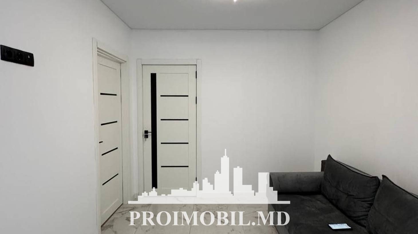 https://images.proimobil.md/woiOMMObWnT4s9Z2b-FtNhhi5yVCWgOeP_AAamE655E/watermark:0.75:so:0:30:0.39/resize:fill:1460:816:1/gravity:ce/bG9jYWw6Ly8vZXN0YXRlL2xyL2M1YjkzMjc5LTAxZGEtNGZlYS1hNGE3LTg2N2M3Y2U0OWExMi5qcGVn