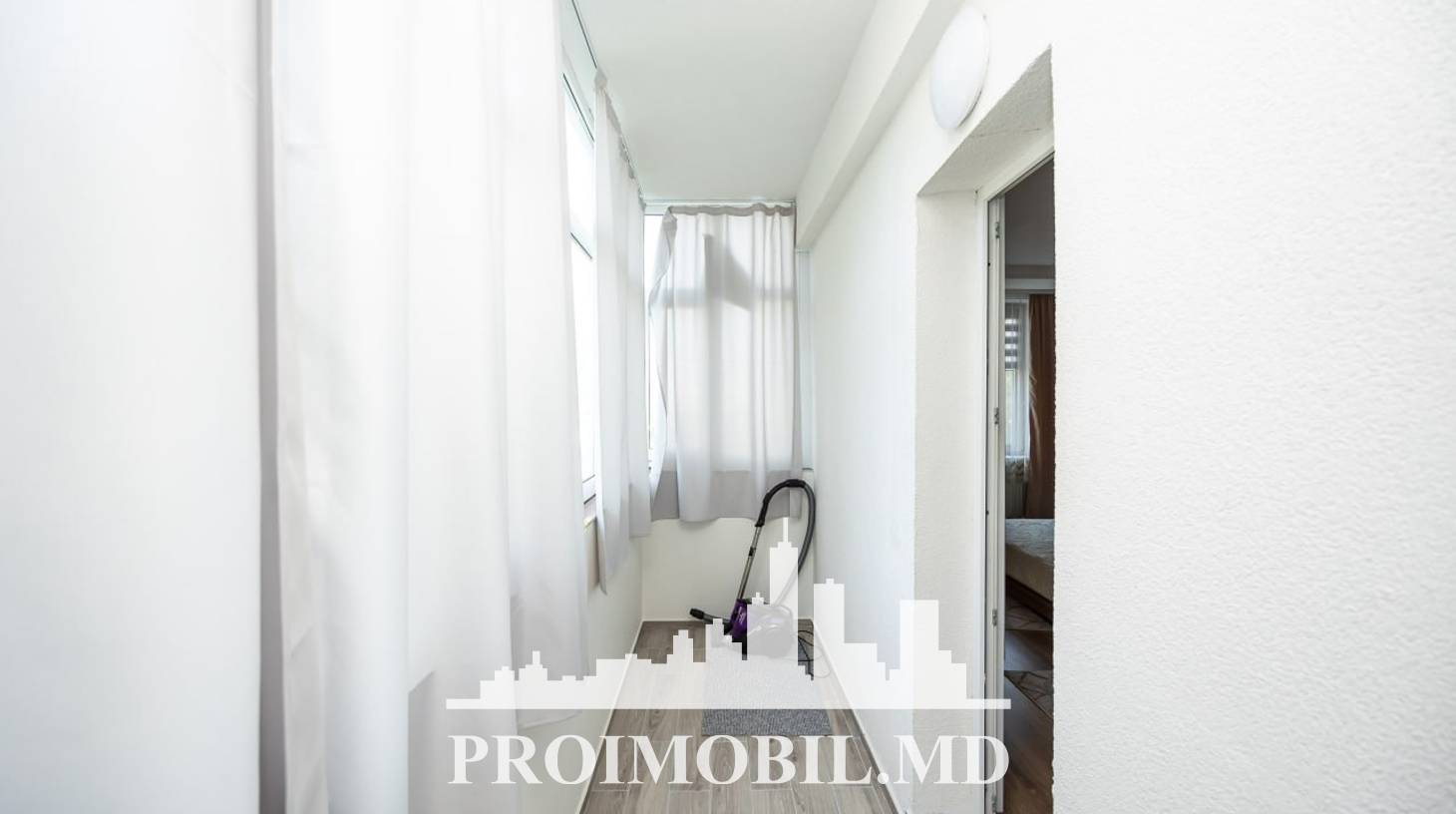 https://images.proimobil.md/wpWocgMnfWsymEbooJKff1n2FP2v7YniH1Zs_hdKvl0/watermark:0.75:so:0:30:0.39/resize:fill:1460:816:1/gravity:ce/bG9jYWw6Ly8vZXN0YXRlL2xyLzkzZWRjOThmLTA1NDQtNDEyMC1hMGM2LTg5NzI4MWFhMDVmZi5qcGVn