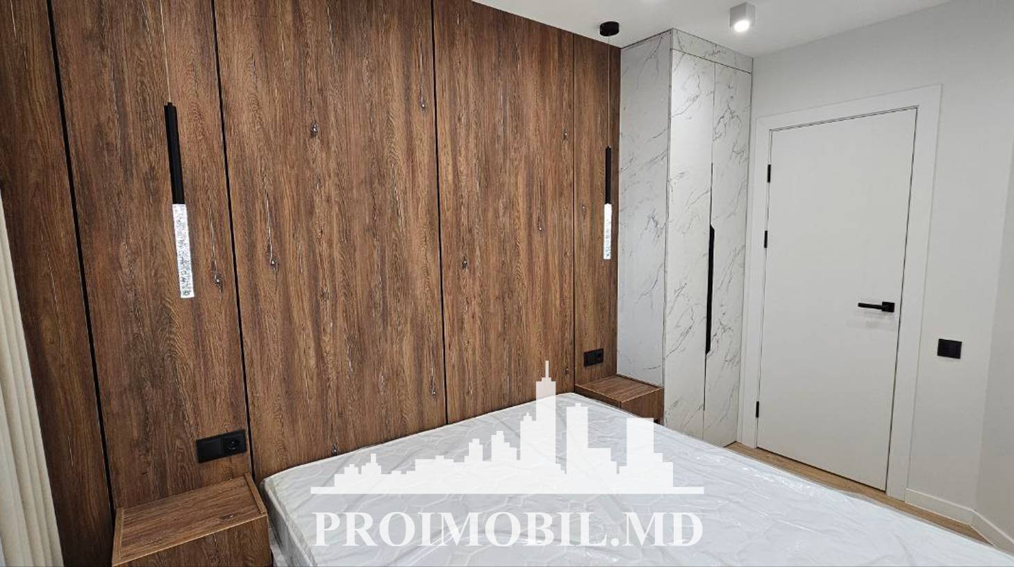 https://images.proimobil.md/wqPR065ORxuL3LTcKKvj7Tyc1IIcHk08djQme5Wlg8Q/watermark:0.75:so:0:30:0.39/resize:fill:1460:816:1/gravity:ce/bG9jYWw6Ly8vZXN0YXRlL2xyL2RmMjM3NDRmLTBiODMtNDViNy1iNTVjLTlmZGQ1ZTAwZTM1MC5qcGVn