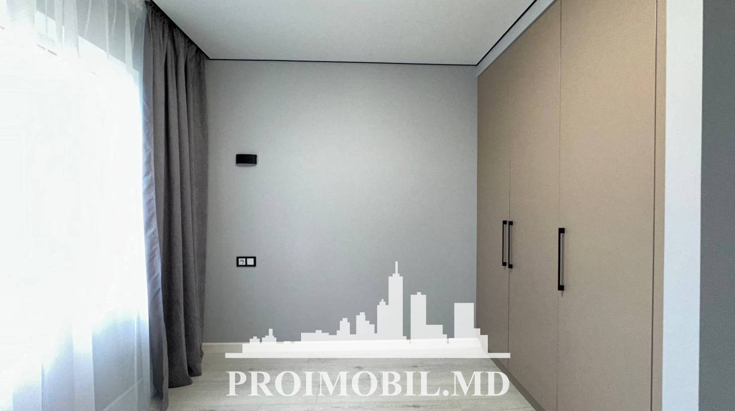 https://images.proimobil.md/wr3fhsn2w1nqo2uqMb2bUjwSzBBje5CEMpmGIcePOEA/watermark:0.75:so:0:30:0.39/resize:fill:1460:816:1/gravity:ce/bG9jYWw6Ly8vZXN0YXRlL2xyLzYwMDc0YWZhLWY4MGUtNDhiMS05NWRiLWMxMzY4Yzg3YjY1My5qcGVn