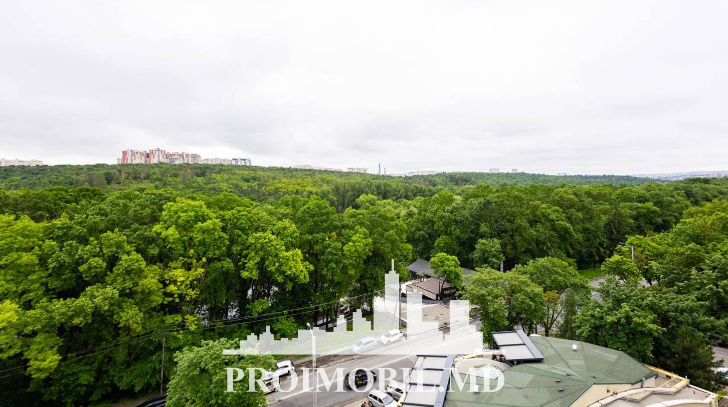 https://images.proimobil.md/wrn2s29guxgCYKcx-W4u7U8YFL1UbpJ-uNLsDHc1Vjw/watermark:0.75:so:0:30:0.39/resize:fill:1460:816:1/gravity:ce/bG9jYWw6Ly8vZXN0YXRlL2xyLzBhY2ZhOGUwLTUzOTgtNDA4ZC05YzUyLWE2MDk1MmZhNGM2OS5qcGVn