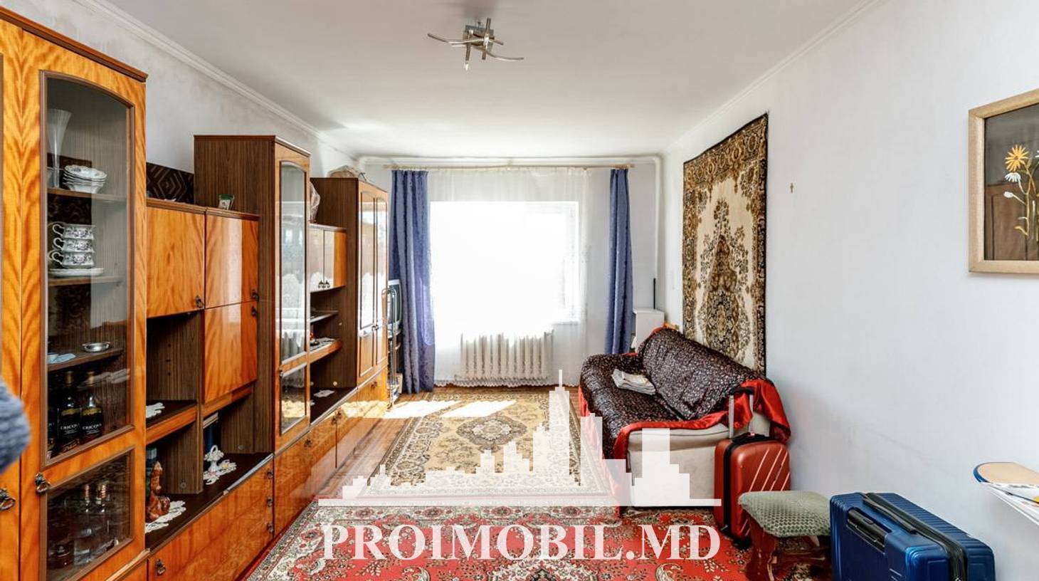 https://images.proimobil.md/ws4-iq6wpWHEPEZA5TFFPKs68IFHhXP_56RQO6nIcLQ/watermark:0.75:so:0:30:0.39/resize:fill:1460:816:1/gravity:ce/bG9jYWw6Ly8vZXN0YXRlL2xyLzBlNWZkMWEzLWU1NDAtNDFmOC05MjA2LWI0YjAzNWRjNDJiYS5qcGVn