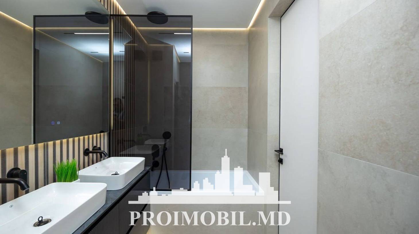 https://images.proimobil.md/wzkCZrIZLSJh-YNI4cWufpXUQu-QQaS05lUvo4DxXwE/watermark:0.75:so:0:30:0.39/resize:fill:1460:816:1/gravity:ce/bG9jYWw6Ly8vZXN0YXRlL2xyLzViNjg2OGRmLTgyMmYtNGE2OC1iZTI5LTE2MjliOGM5YWI5MS5qcGVn