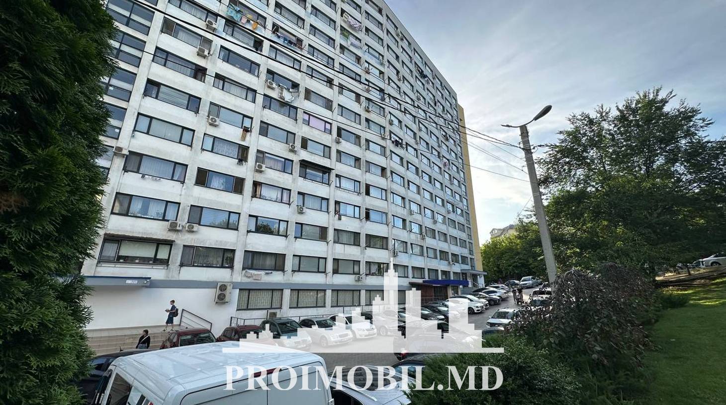 https://images.proimobil.md/x00TwLuuFamdbmtm7ebz1o5_siK1wMdQkaS9c-4VRcI/watermark:0.75:so:0:30:0.39/resize:fill:1460:816:1/gravity:ce/bG9jYWw6Ly8vZXN0YXRlL2xyL2Y5MzZiYzExLTM5MDgtNDM4MC1hNzY5LTg3YzkwZWRhOWNiYS5qcGVn