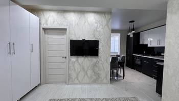 https://images.proimobil.md/x1mZa7Ah2c2AKo5vnYVrgUQCL7m9sWHM0dbRdNHOFeI/resize:fill:350:198:1/gravity:ce/bG9jYWw6Ly8vZXN0YXRlL2xyLzY3YzAwM2E1LWZiYmQtNDI5OC1iNjNlLWI4ODlkNTI5ZTFlZC5qcGVn