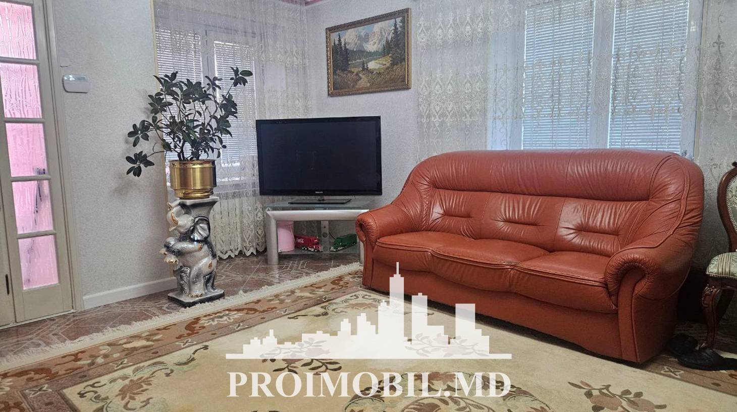 https://images.proimobil.md/x7uAUhTZP7pU1F0GPMW5vvp97qow3Vbm81TQDlqhB9g/watermark:0.75:so:0:30:0.39/resize:fill:1460:816:1/gravity:ce/bG9jYWw6Ly8vZXN0YXRlL2xyL2IzMzEzNzMzLTU3YWEtNDJhNS1iMjU0LTBjMGEzNTZjOTE2Mi5qcGVn