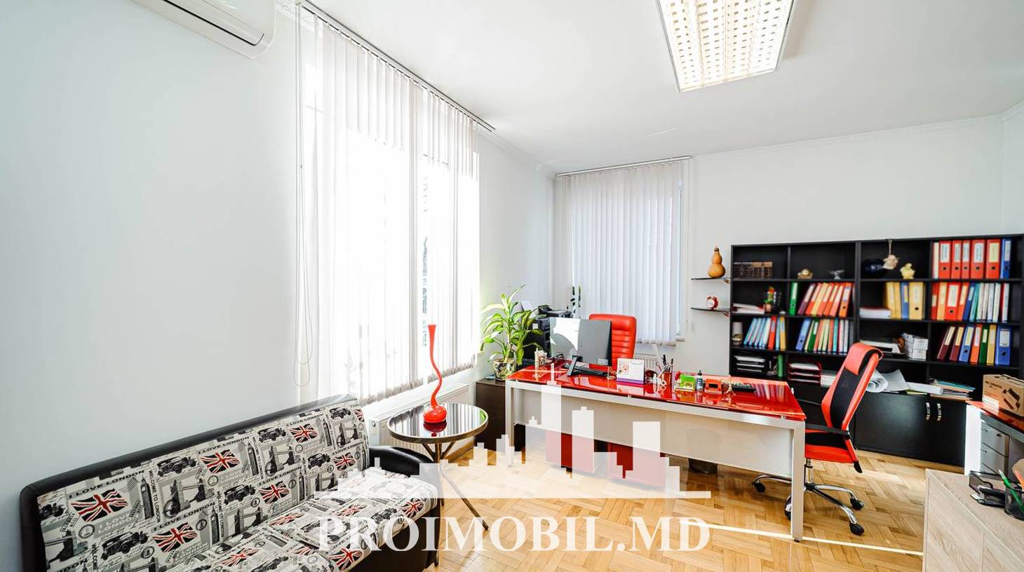 https://images.proimobil.md/x90gswQfl4FsqJKCMiXy4kGWh5WbtdXTH6PNbjIs47s/watermark:0.75:so:0:30:0.39/resize:fill:1460:816:1/gravity:ce/bG9jYWw6Ly8vZXN0YXRlL2xyLzhjM2U4YTE1LWMyNjUtNGVlYi1iMTUzLTc3MTBlMmFlMDRhNi5qcGVn