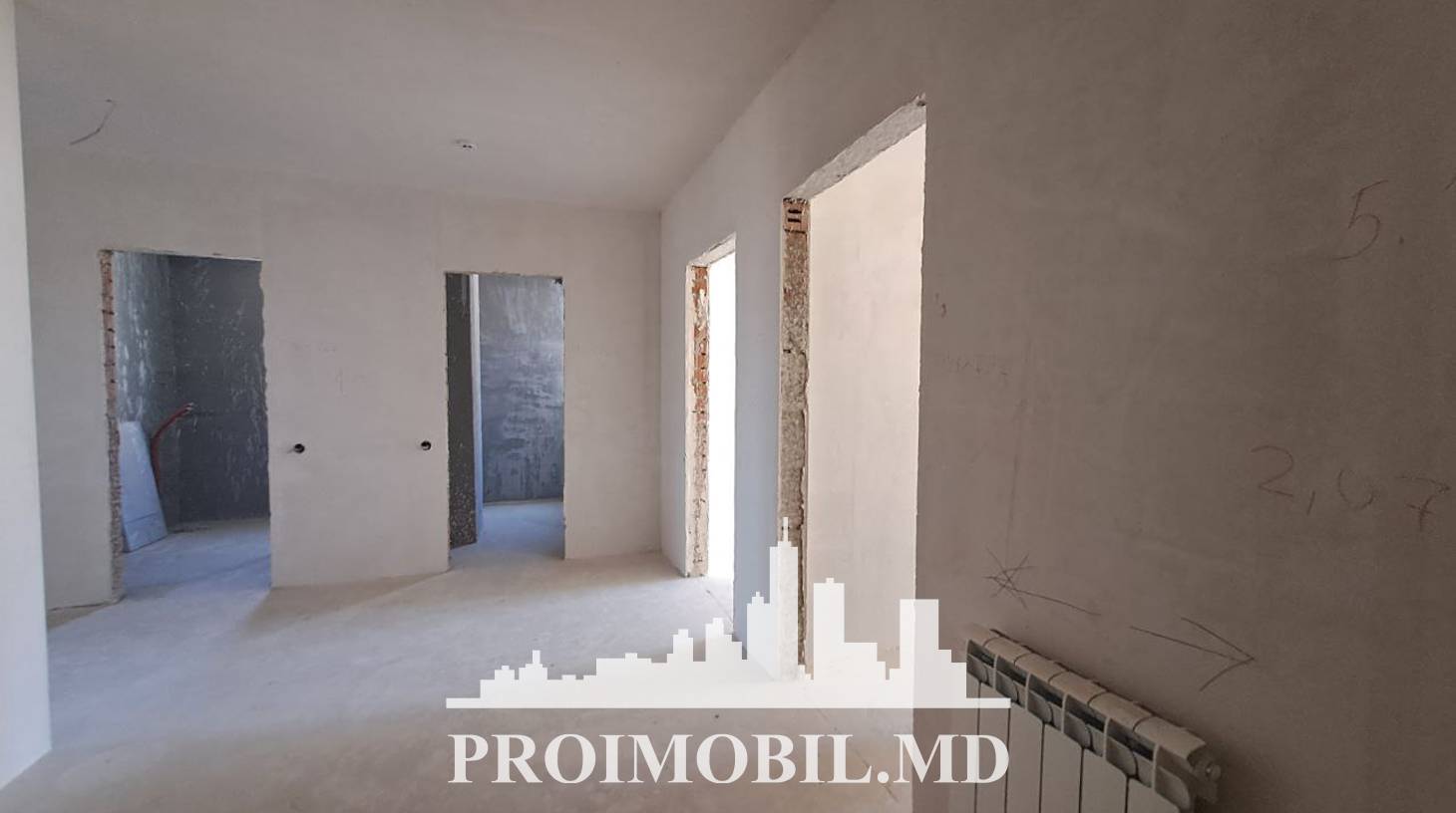 https://images.proimobil.md/xAD99bfo_xA3K2bmf1T0ktsLiBX_e8NLJQSKbX0ixTQ/watermark:0.75:so:0:30:0.39/resize:fill:1460:816:1/gravity:ce/bG9jYWw6Ly8vZXN0YXRlL2xyLzY4YTQ4NzA2LWViMDItNDUzMS1iNWQyLTk5ZGY2Y2Q0MWVhNy5qcGVn
