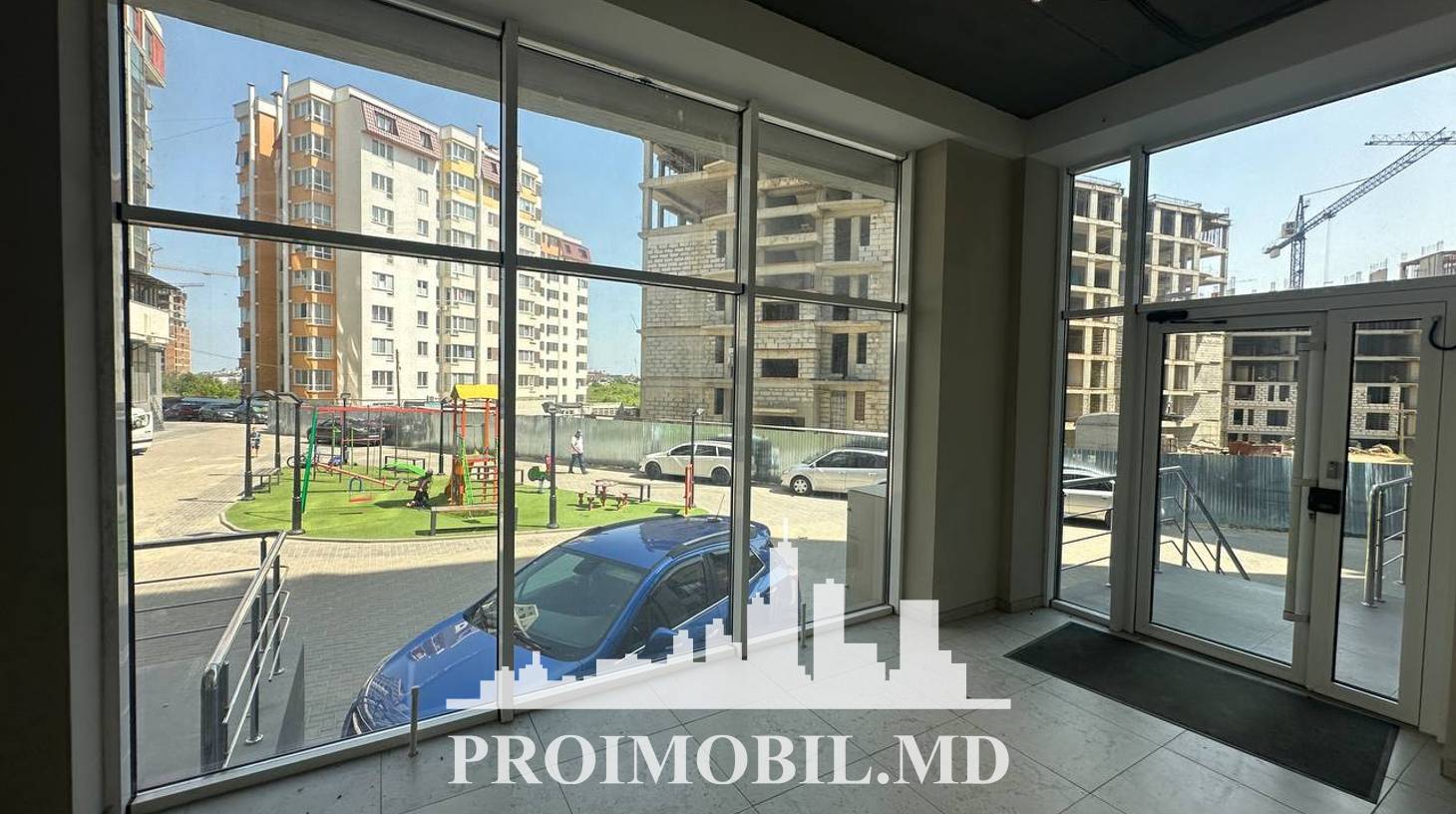 https://images.proimobil.md/xBQqI3yePIp0XspzQifQZJKVJ0xkTWkpCQUYYb14an8/watermark:0.75:so:0:30:0.39/resize:fill:1460:816:1/gravity:ce/bG9jYWw6Ly8vZXN0YXRlL2xyL2NhYjRjZjQ5LWVhMGQtNDI1My05MjI3LWIyNzg2MzdjYWFkNS5qcGVn