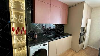 https://images.proimobil.md/xESr89p1APOT04uh9Azs3tgSJWumHtHAQe7rakrUYCQ/resize:fill:350:198:1/gravity:ce/bG9jYWw6Ly8vZXN0YXRlL2xyL2RhZDE4OTAyLTQ5YzgtNGM1MC04MzE3LWNhYTA1MWMzOWY3ZS5qcGVn