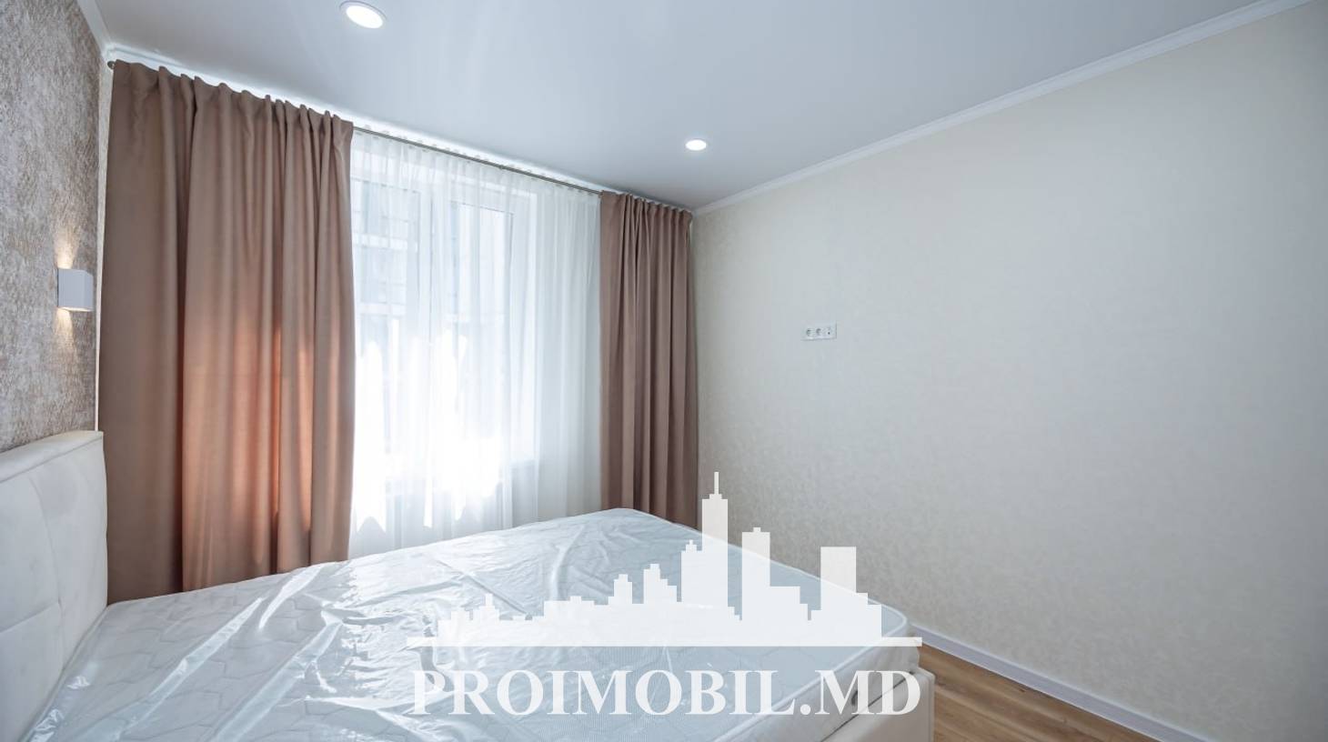 https://images.proimobil.md/xEqgJiIDZeillsl_XdYb7L-chq75qAEBxdYVV-yX_J8/watermark:0.75:so:0:30:0.39/resize:fill:1460:816:1/gravity:ce/bG9jYWw6Ly8vZXN0YXRlL2xyLzk0NGYwOTM5LTljZjgtNDBjOS04ZGUyLTI0NGM4ODVhMWY1Yy5qcGVn