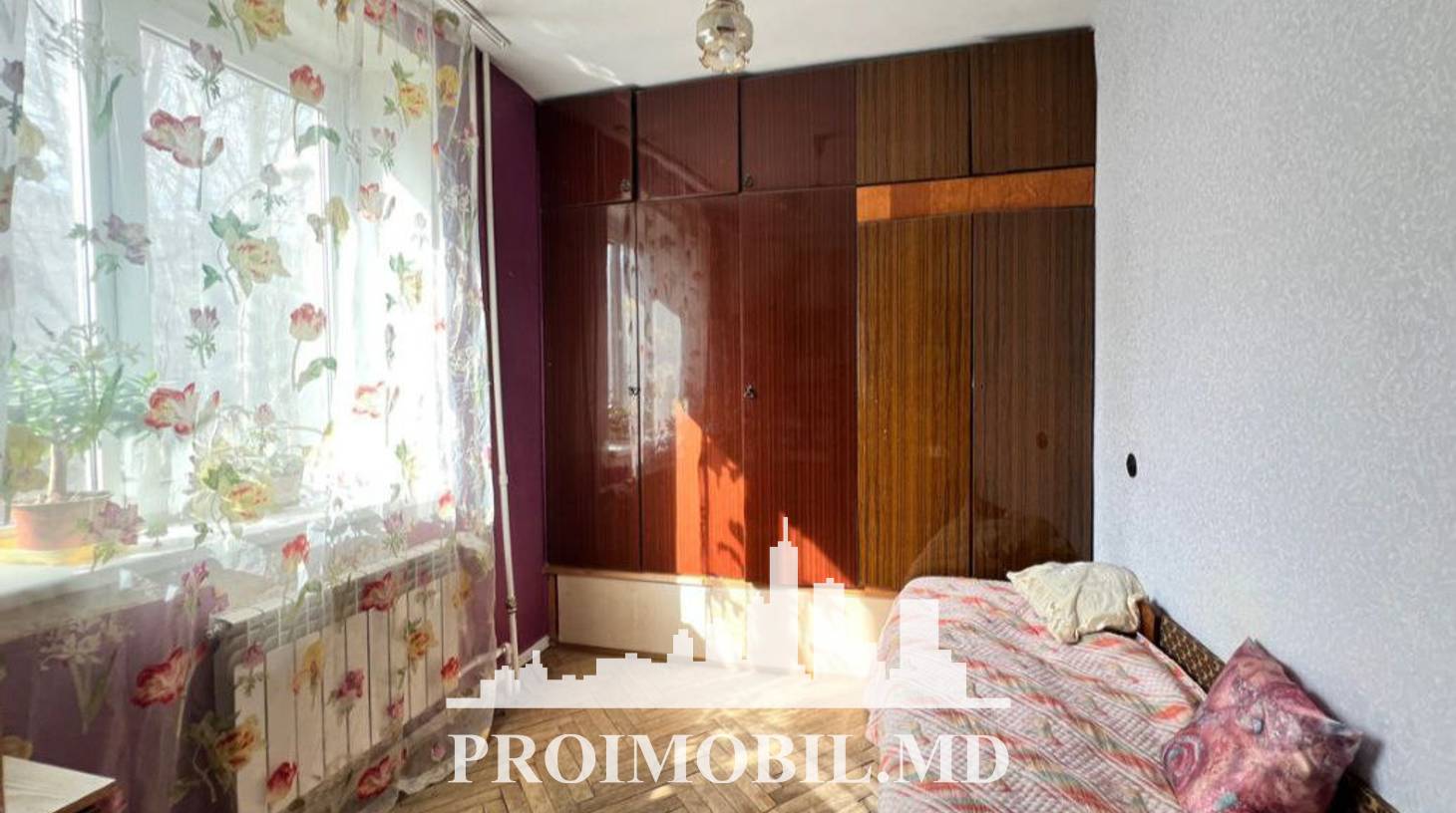 https://images.proimobil.md/xFAW841_oHkA4aEfg6FjEbUF4EsF8Yb4Wbepm6488O4/watermark:0.75:so:0:30:0.39/resize:fill:1460:816:1/gravity:ce/bG9jYWw6Ly8vZXN0YXRlL2xyLzRmNzQ0ZGQ5LTE0OTMtNDU5OS1hMTk1LTE2NjZkMjJhYjg2My5qcGVn