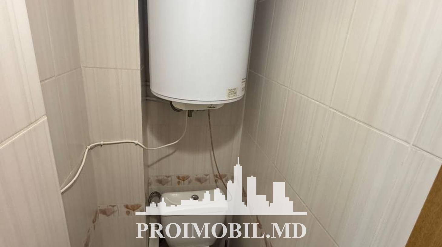 https://images.proimobil.md/xFYKPRE0lVd72HfMhCC8Gp_NuE8k5YOJZBGNgfhhveg/watermark:0.75:so:0:30:0.39/resize:fill:1460:816:1/gravity:ce/bG9jYWw6Ly8vZXN0YXRlL2xyL2M3MzM5NGMwLWU1MWMtNGFkMi1hZTE0LWRjNTkyM2MxNGUzNi5qcGVn