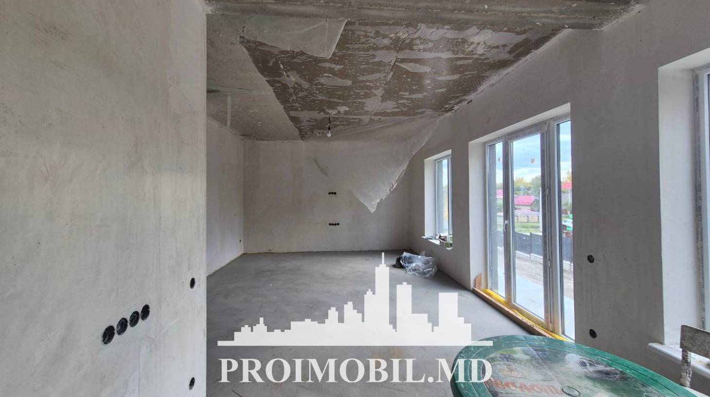https://images.proimobil.md/xIXDDT67Pkx3sFh3Y7pBQuHex0P8hkdM3idJcKagnu8/watermark:0.75:so:0:30:0.39/resize:fill:1460:816:1/gravity:ce/bG9jYWw6Ly8vZXN0YXRlL2xyLzI5OGVjZTliLTI2MmMtNDc0Ny05MzFlLTU3YTViNzFhM2E4Ni5qcGVn