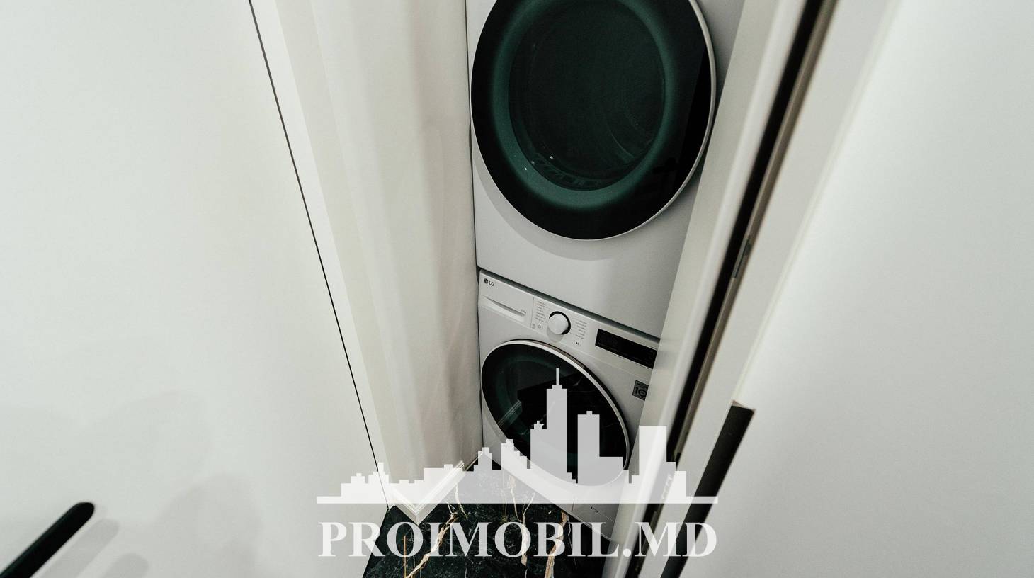 https://images.proimobil.md/xK4FtCUFTtSSOJO3lYY4cHoBEdFBK5wLw1xYWIrJ_wo/watermark:0.75:so:0:30:0.39/resize:fill:1460:816:1/gravity:ce/bG9jYWw6Ly8vZXN0YXRlL2xyLzZmYWQ5NDFmLTc5MDItNDFlYy1iNjAyLTEwZDAzYWI4MzIxOC5qcGVn