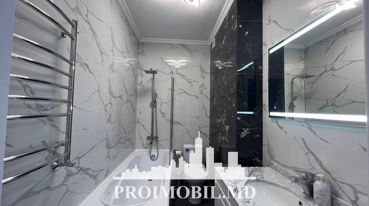 https://images.proimobil.md/xLnSRJ3aLqpbZ2ACknbtJ5Cf24rp0_1XPunuNmG-M74/watermark:0.75:so:0:30:0.39/resize:fill:1460:816:1/gravity:ce/bG9jYWw6Ly8vZXN0YXRlL2xyLzhiMjIwZWE1LWQ0NWUtNDZjMC04ZTliLTgzMzlmNTE2ODM4MS5qcGVn