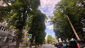 https://images.proimobil.md/xMcPi1RSXM4uoinhJHa4gzaJoUAKogS2RIuanbmHWd0/resize:fill:350:198:1/gravity:ce/bG9jYWw6Ly8vZXN0YXRlL2xyLzUxZDU3YjA5LTNhOWEtNGYzZC1hZDI1LWMyOTY1NjUyYjhkMS5qcGVn