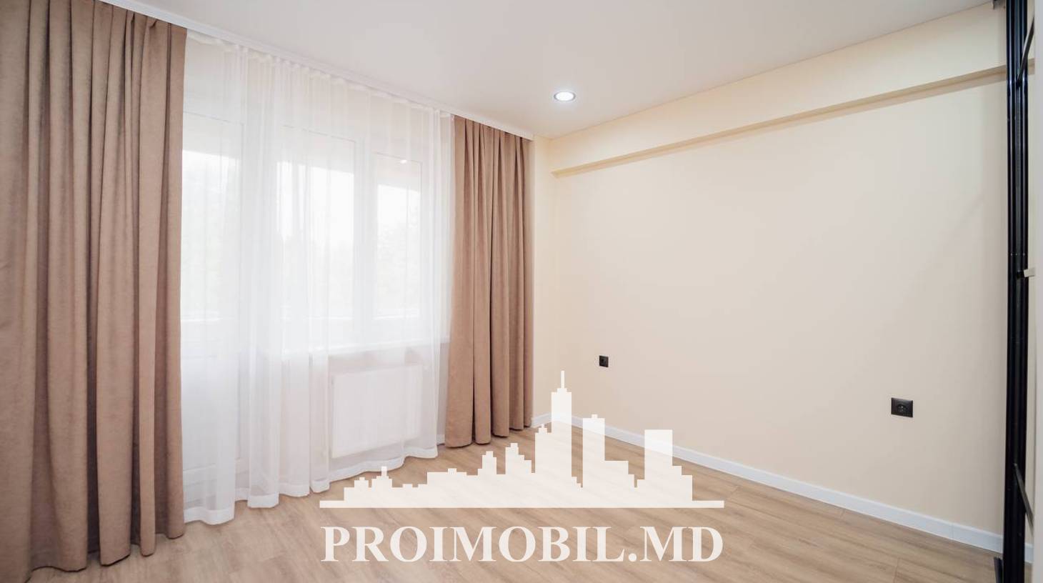 https://images.proimobil.md/xMhwwxW4sJ7fWpkrYomF6v3_x6Hdk2k8iegCnwus26c/watermark:0.75:so:0:30:0.39/resize:fill:1460:816:1/gravity:ce/bG9jYWw6Ly8vZXN0YXRlL2xyLzAwZmJlMzg5LTcxN2YtNGJhNi1hY2MxLTRhNDQxOWYxZmNhNC5qcGVn