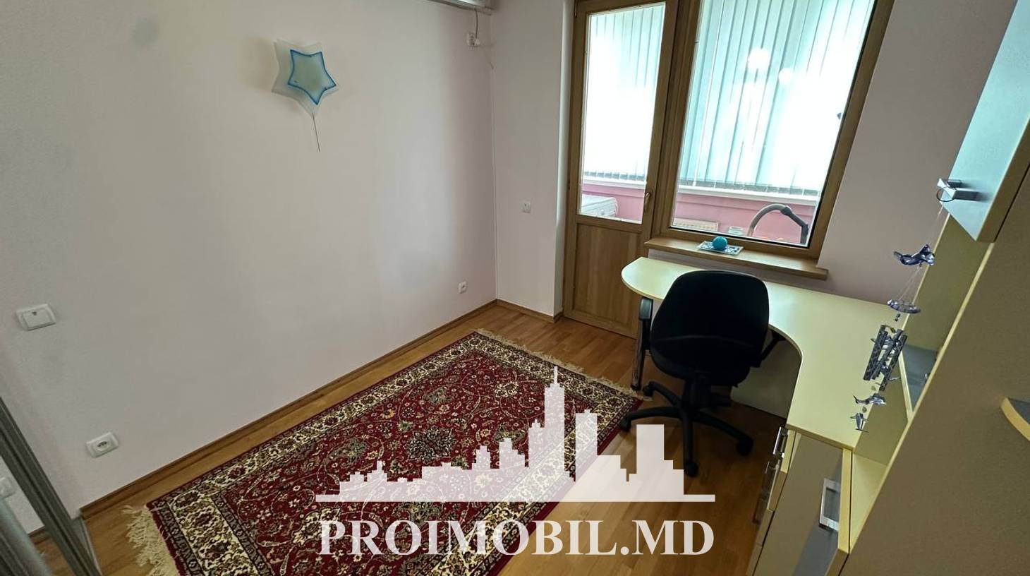 https://images.proimobil.md/xQE-jhxT8eNJVA-7-iePW5XtBbtTWFtjfCHCBIAOTZQ/watermark:0.75:so:0:30:0.39/resize:fill:1460:816:1/gravity:ce/bG9jYWw6Ly8vZXN0YXRlL2xyLzY4MmFhNTdkLTRlZTctNDhjMC05MTdiLTczMDhiMDMzYTRmYy5qcGVn