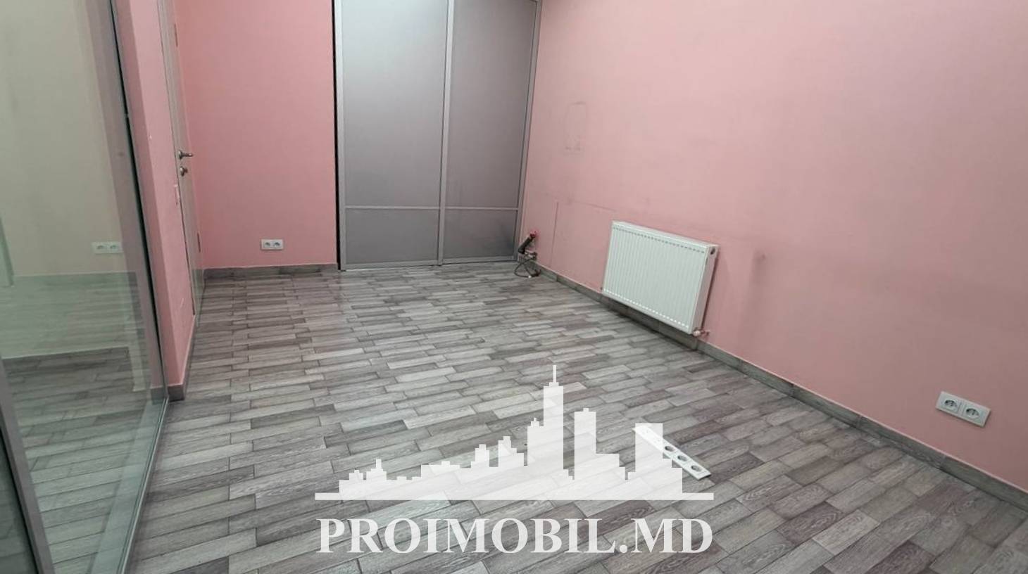 https://images.proimobil.md/xQ_ETGDHhpMYF8lptAapiN6OTgy51UTyMY8qz4HGWis/watermark:0.75:so:0:30:0.39/resize:fill:1460:816:1/gravity:ce/bG9jYWw6Ly8vZXN0YXRlL2xyLzJkM2U0ZjkzLWVkMjYtNGNmYS05ODIyLTIxYjZhOGUzYjhhNS5qcGVn