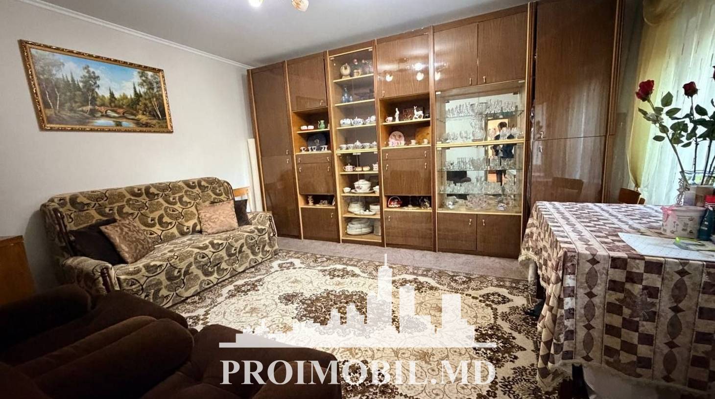 https://images.proimobil.md/xQkERhBzSfogLDxS9XaXC2T7irfujagM-K-PxeLUTN4/watermark:0.75:so:0:30:0.39/resize:fill:1460:816:1/gravity:ce/bG9jYWw6Ly8vZXN0YXRlL2xyL2IyYjU3MmIxLTA1YWYtNDIxNy04M2UyLTA2Njg4ZDE0ZGFiYS5qcGVn