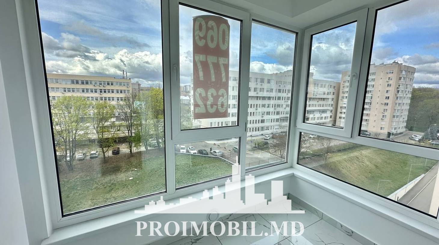 https://images.proimobil.md/xR99gWMX1Poi70rquZTzDSzdbvceU1_iBjpJh3CC3jw/watermark:0.75:so:0:30:0.39/resize:fill:1460:816:1/gravity:ce/bG9jYWw6Ly8vZXN0YXRlL2xyL2VlMzZlOWYyLWVhZWQtNDE2OC1iOTRiLTNlN2FlMmM3MjI5MC5qcGVn