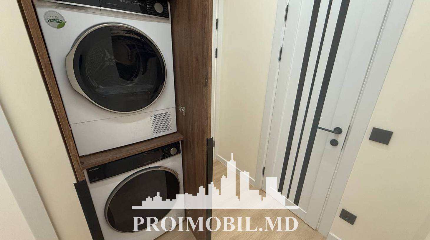 https://images.proimobil.md/xT-PTHTgpzH73jSd4J3g34YtUpoDwOdNvuzscZHNYAM/watermark:0.75:so:0:30:0.39/resize:fill:1460:816:1/gravity:ce/bG9jYWw6Ly8vZXN0YXRlL2xyL2RlMGJhMjczLTc4MjItNDhjNy05NDhlLTNmYmY5YzVkNTQ1Yy5qcGVn