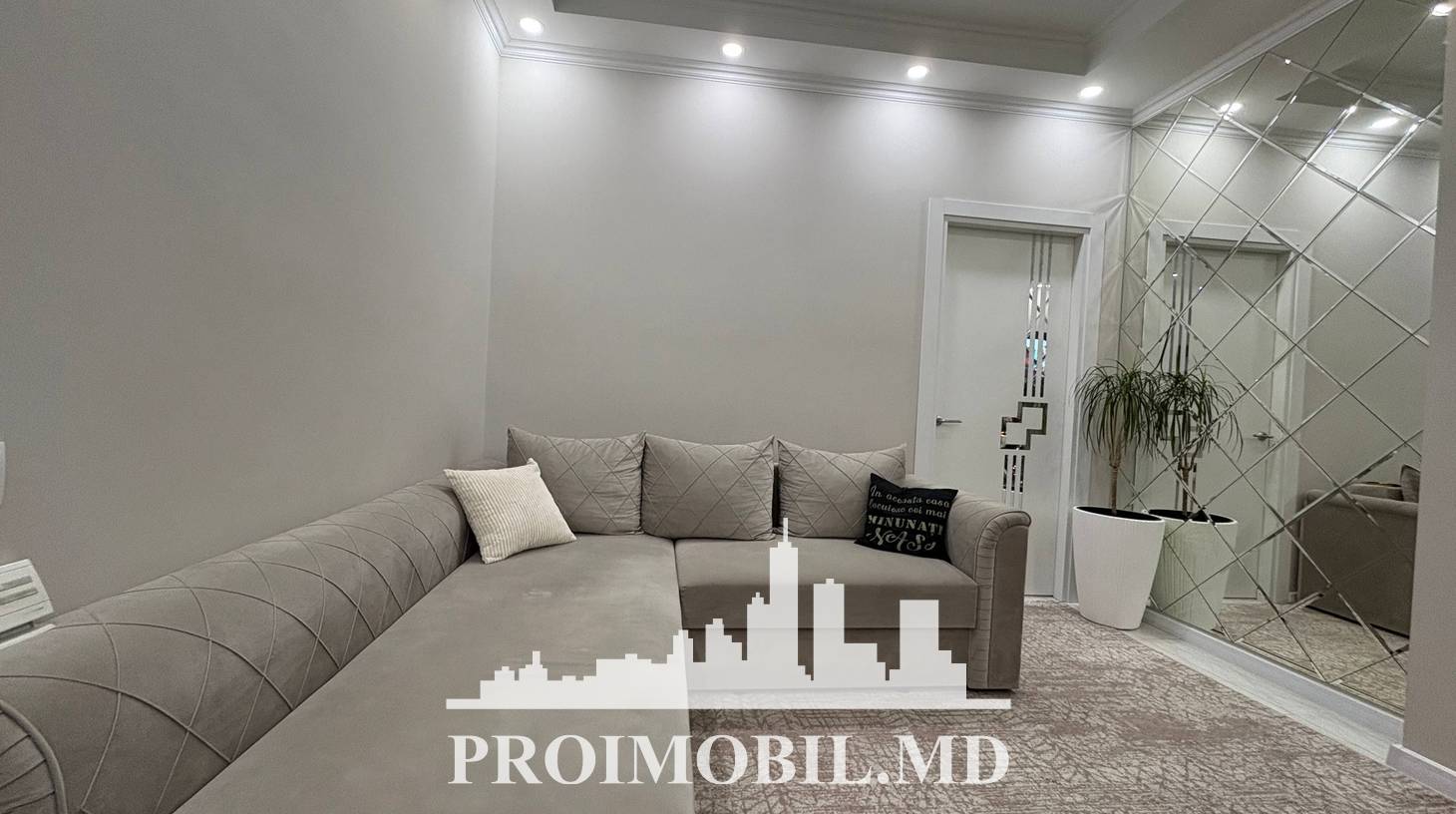 https://images.proimobil.md/xTTgVXARRUG-3e4yDHxWwVlk8AD77OZ4GSyPfNoXeyA/watermark:0.75:so:0:30:0.39/resize:fill:1460:816:1/gravity:ce/bG9jYWw6Ly8vZXN0YXRlL2xyL2U5NjBkY2Y3LTVmYzItNGI0NC1hYWZhLWJiYTE4NzFkYjMwZi5qcGVn