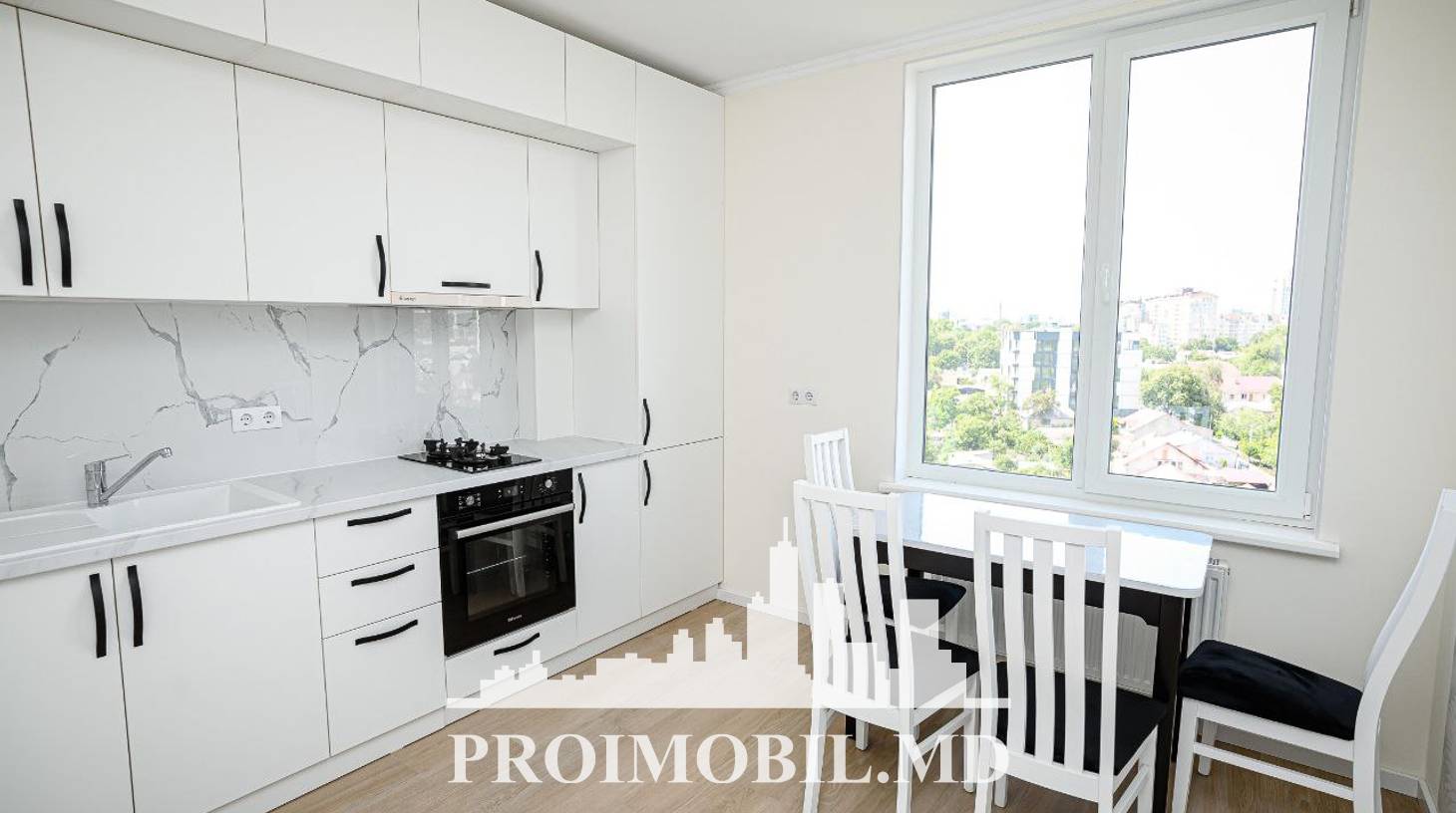 https://images.proimobil.md/xWdVVVUaOnk6zcAHvljUs187KB0aFHDj1niAR0W44yY/watermark:0.75:so:0:30:0.39/resize:fill:1460:816:1/gravity:ce/bG9jYWw6Ly8vZXN0YXRlL2xyL2MxYWRhOTY3LThkYjUtNGNjMy1hZjYyLWUzYmU3YWU1ZmFiNS5qcGVn