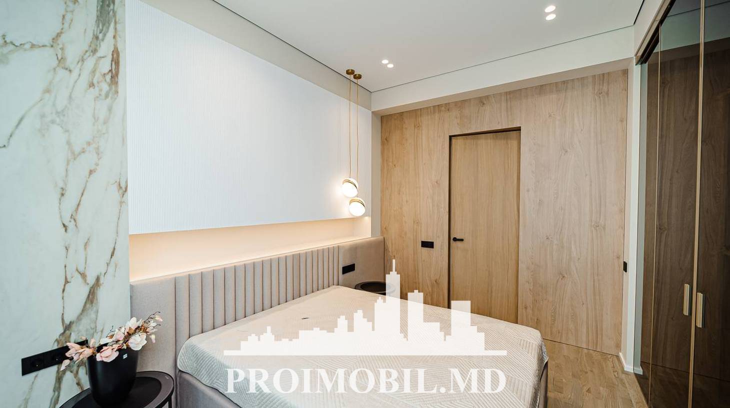 https://images.proimobil.md/xXzEqi2m6Gm3htzvnK4mw7qtdB22mWYwFfHmHzHZAI0/watermark:0.75:so:0:30:0.39/resize:fill:1460:816:1/gravity:ce/bG9jYWw6Ly8vZXN0YXRlL2xyLzk0ZmY0Y2QxLTk3YzktNDA2My05OGE2LTZjM2NhNTUxYzRkMS5qcGVn