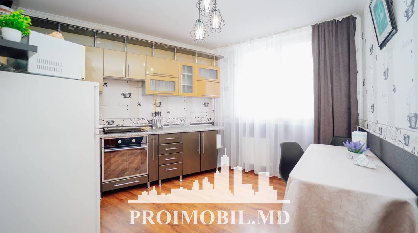 https://images.proimobil.md/xYOage91x35ghkgvtMEqmdbyNhkfTX7XAjX1g0Dpy5M/watermark:0.75:so:0:30:0.39/resize:fill:1460:816:1/gravity:ce/bG9jYWw6Ly8vZXN0YXRlL2xyLzEyYjkwZDFjLTAwOTEtNDk2NC1hYzQ3LWMxMDYyNTQyYmQ0My5qcGVn