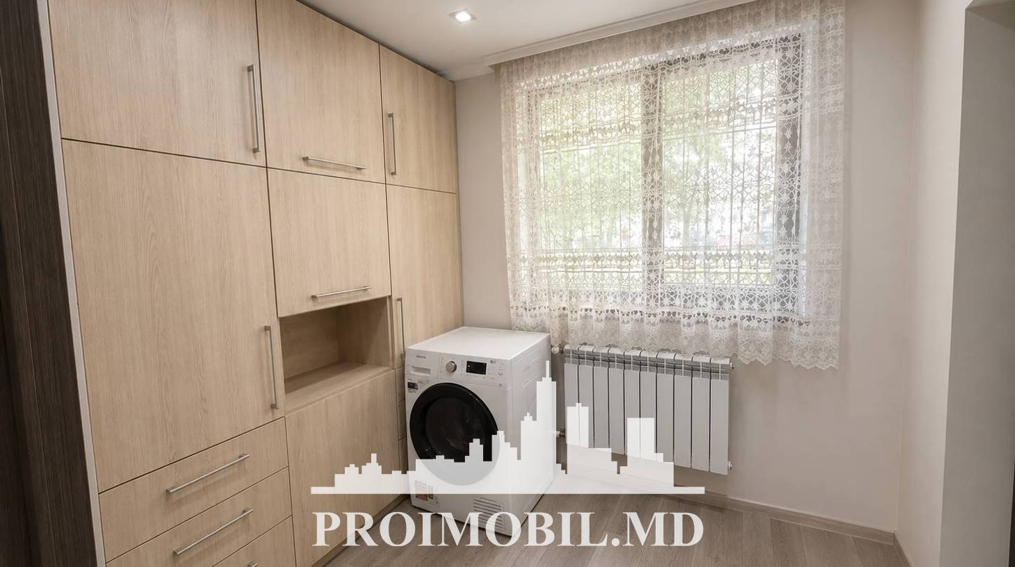 https://images.proimobil.md/xYXyEgy9k-Ch1KacOhIWbrDZHpE8eAczvz-WwhlkQ9s/watermark:0.75:so:0:30:0.39/resize:fill:1460:816:1/gravity:ce/bG9jYWw6Ly8vZXN0YXRlL2xyLzBiMjE1NmE1LWY4OTgtNGFiOS04Nzk2LTczODZhZDY2MzIyNy5qcGVn