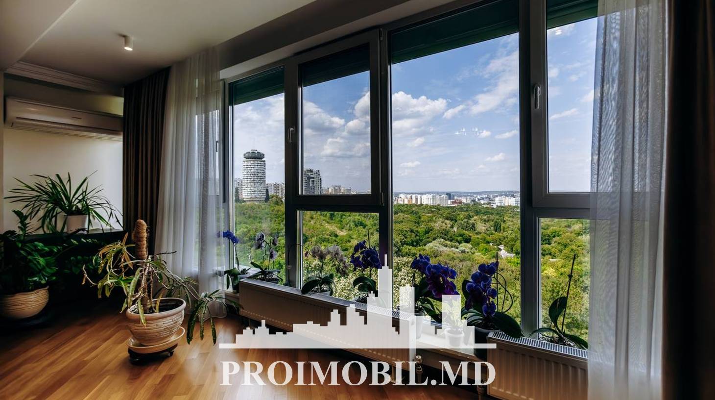 https://images.proimobil.md/xZ22b05y2ReqIiWtcivBwg46A0fntveLWumarIqGLhg/watermark:0.75:so:0:30:0.39/resize:fill:1460:816:1/gravity:ce/bG9jYWw6Ly8vZXN0YXRlL2xyL2JiMTRjYmE1LWE5MWEtNDlhYy04MWEzLWFmMTVmZmU5NmMyZi5qcGVn