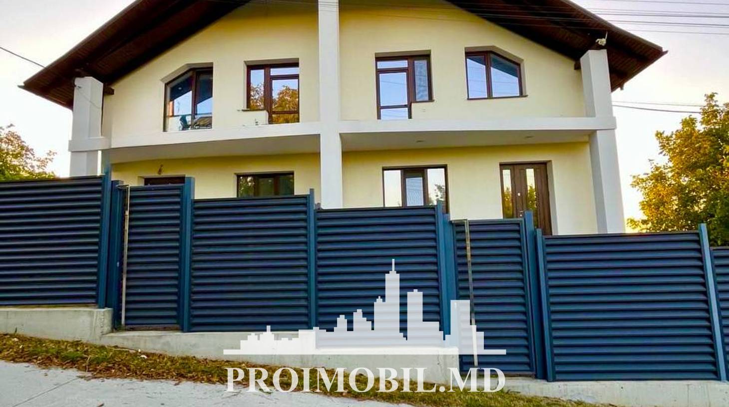 https://images.proimobil.md/xZJblD3FaN8-gCFb2dZy1c3xB1dSmuGrZ83_-XZnQZM/watermark:0.75:so:0:30:0.39/resize:fill:1460:816:1/gravity:ce/bG9jYWw6Ly8vZXN0YXRlL2xyLzE1ZTVjNDNlLTlmYTItNDgzOS1hMGE4LTMyNmI5ODAyZjc1Ni5qcGVn