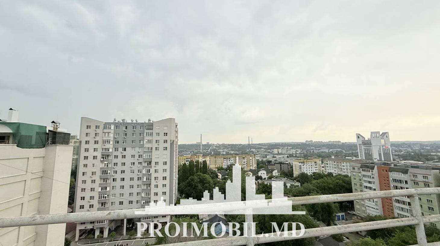 https://images.proimobil.md/xZxNjAYjXetZsAhPp8MQuf53PL6_fwX0ZXyD61LLIrk/watermark:0.75:so:0:30:0.39/resize:fill:1460:816:1/gravity:ce/bG9jYWw6Ly8vZXN0YXRlL2xyLzI3Mjc4NGI0LTI2ZTMtNDNiMi1iMGFmLTQxMmFhZmQ1MWY5Ni5qcGVn