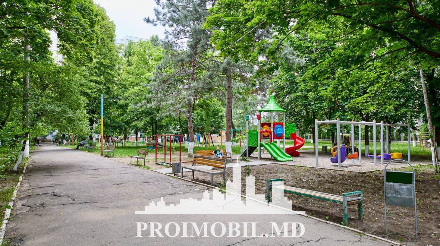 https://images.proimobil.md/xdeChm2AjRuZ3I2nzc7q64ehtp7aZn9Hp0AIe1FwRcc/watermark:0.75:so:0:30:0.39/resize:fill:1460:816:1/gravity:ce/bG9jYWw6Ly8vZXN0YXRlL2xyL2YyYjhmYThmLTU4NjgtNDMxMC1hMTgzLWM0ZGU1YWIxODdkZi5qcGVn