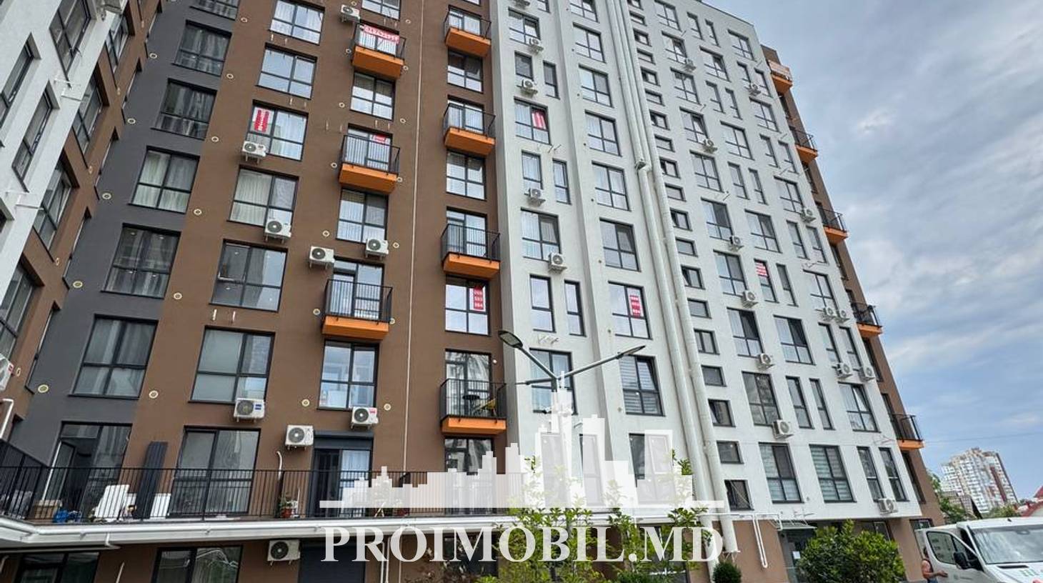 https://images.proimobil.md/xejKCowBEZMV-Doqp4jg-JR5GuxTIPXhJKHQpi0tmV0/watermark:0.75:so:0:30:0.39/resize:fill:1460:816:1/gravity:ce/bG9jYWw6Ly8vZXN0YXRlL2xyL2I5MWU4Mjc2LTAyOTUtNDhkYy05NzYxLWM1YjQ2NWU5ZWYyMS5qcGVn
