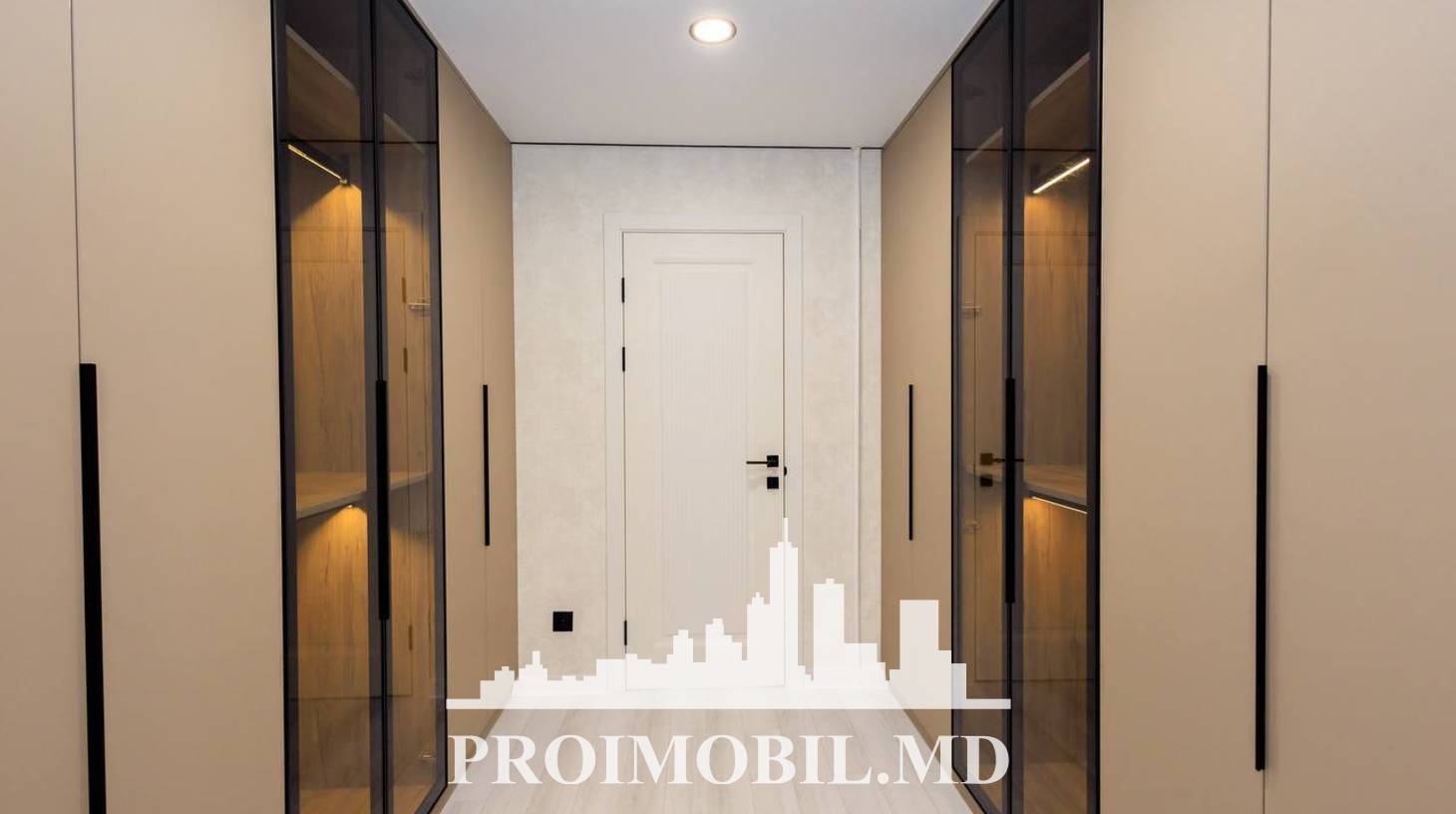 https://images.proimobil.md/xgMMGByR5crU0uJJTDTAZA6BhpCrd7bvZj18nCp3UvU/watermark:0.75:so:0:30:0.39/resize:fill:1460:816:1/gravity:ce/bG9jYWw6Ly8vZXN0YXRlL2xyLzMyZTI3ZjcwLTIzNWMtNDJmMS1hMGM1LTc1MWVmZjNhMmUzZC5qcGVn