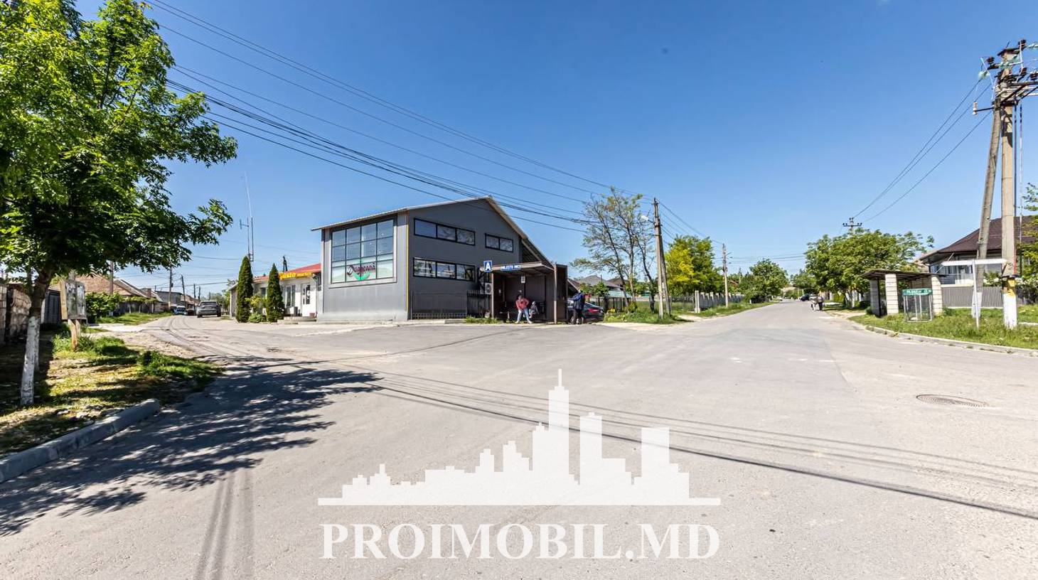 https://images.proimobil.md/xhPaE_BvGC63nDrjecsBBEDu1BGVgPJ_VxCn-Y0rCGk/watermark:0.75:so:0:30:0.39/resize:fill:1460:816:1/gravity:ce/bG9jYWw6Ly8vZXN0YXRlL2xyLzRiYWZiNGI5LTAzY2ItNDI1Yi1iMDkyLTZlNmJmMjRhMTdkZi5qcGVn